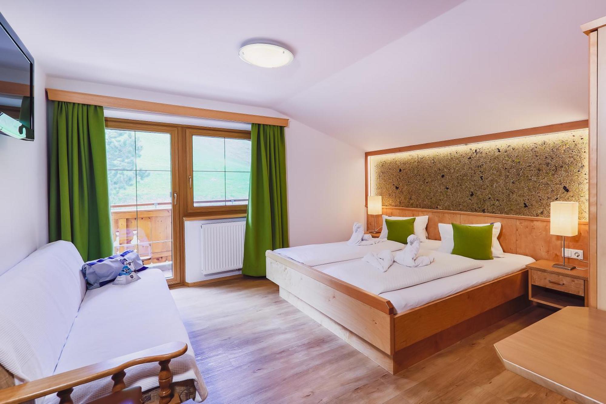 Panorama Hotel Guggenbichl - Inkl Sommerkarte, Einmaliger Eintritt Ins Tauern Spa & Bester Ausblick Ueber Kaprun Bagian luar foto