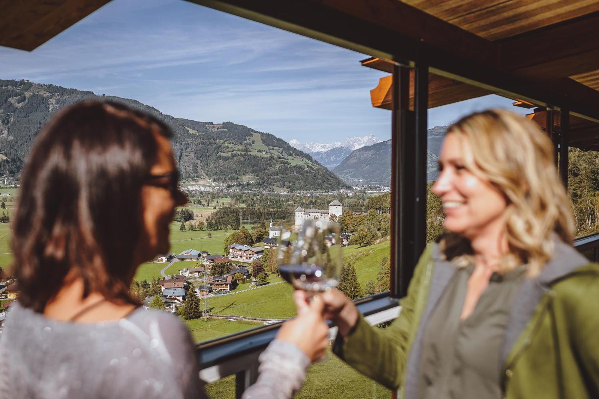 Panorama Hotel Guggenbichl - Inkl Sommerkarte, Freier Eintritt Ins Tauern Spa & Bester Ausblick Uber Kaprun Bagian luar foto