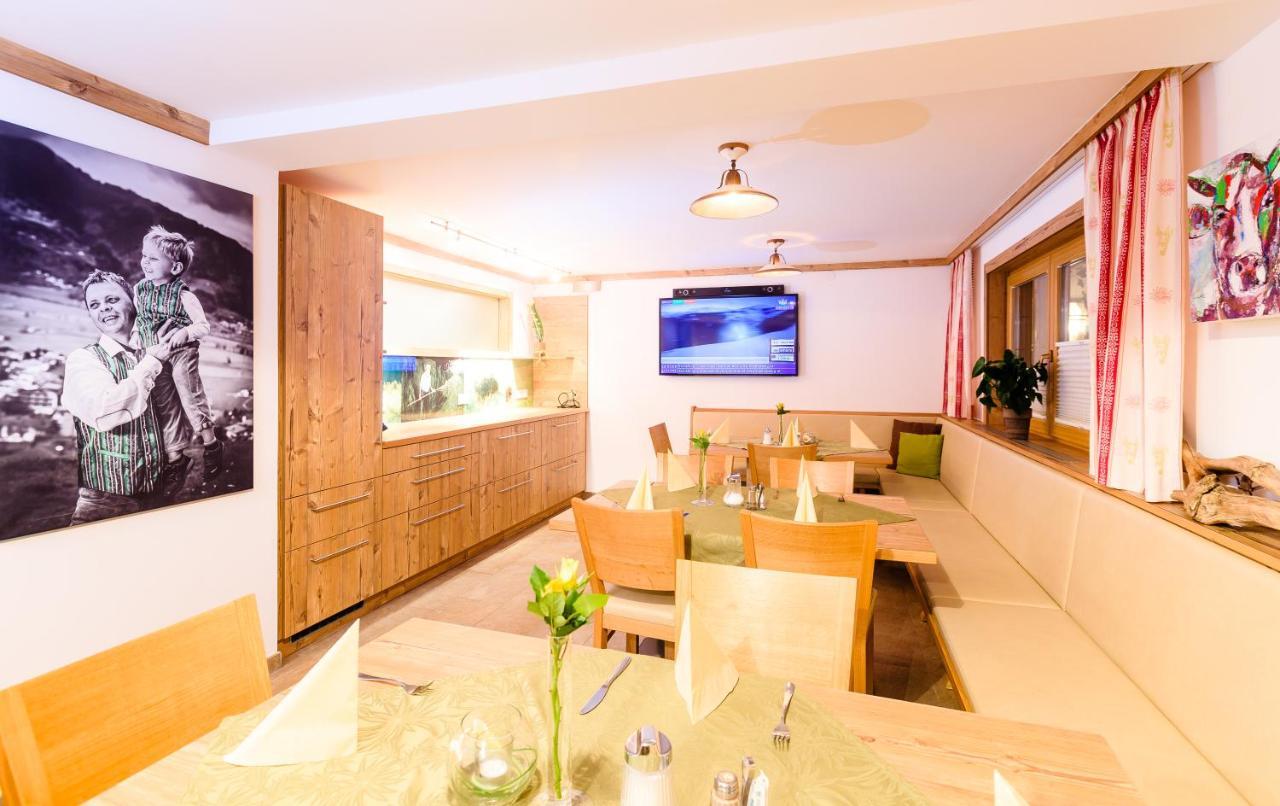 Panorama Hotel Guggenbichl - Inkl Sommerkarte, Einmaliger Eintritt Ins Tauern Spa & Bester Ausblick Ueber Kaprun Bagian luar foto