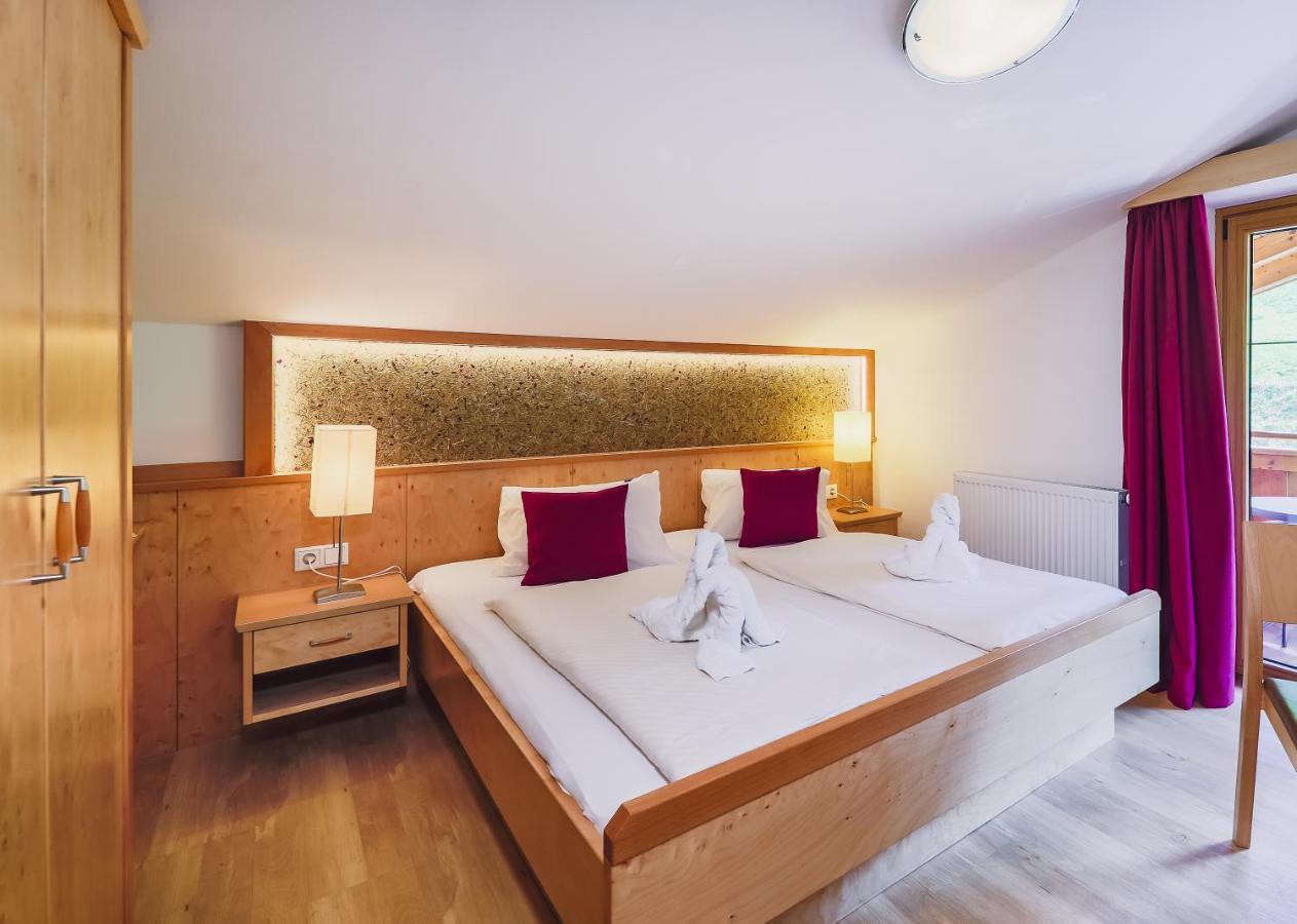 Panorama Hotel Guggenbichl - Inkl Sommerkarte, Einmaliger Eintritt Ins Tauern Spa & Bester Ausblick Ueber Kaprun Bagian luar foto